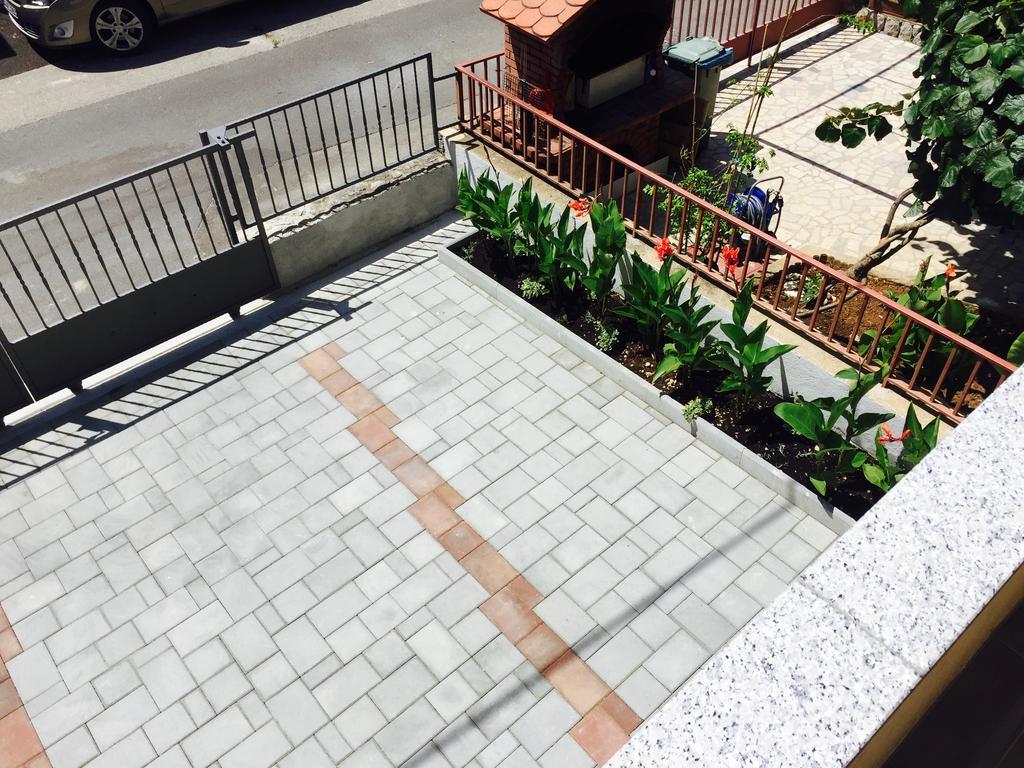 Apartment Dvorska تْسْغيكفانِتْسا المظهر الخارجي الصورة